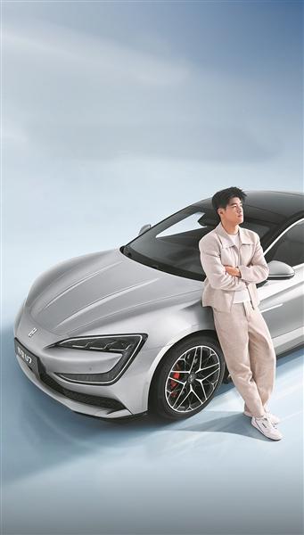 散户在哪个证券开户最好 比亚迪第1300万辆新能源汽车下线温籍奥运冠军潘展乐任仰望U7形象大使